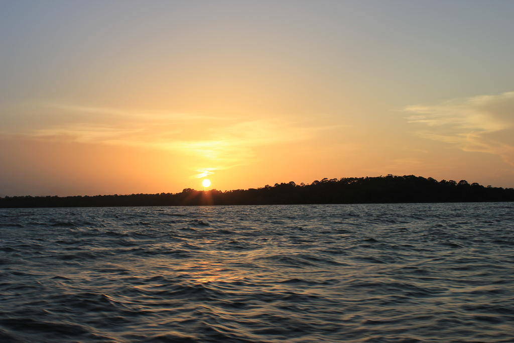 Hotel Y Restaurante Backpackers Rio Dulce Luaran gambar