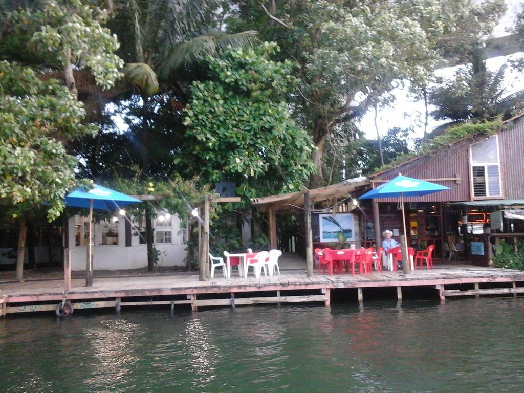 Hotel Y Restaurante Backpackers Rio Dulce Luaran gambar