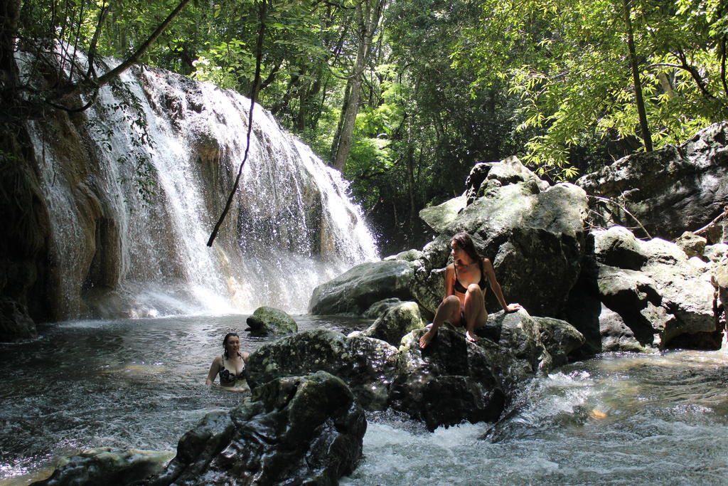 Hotel Y Restaurante Backpackers Rio Dulce Luaran gambar