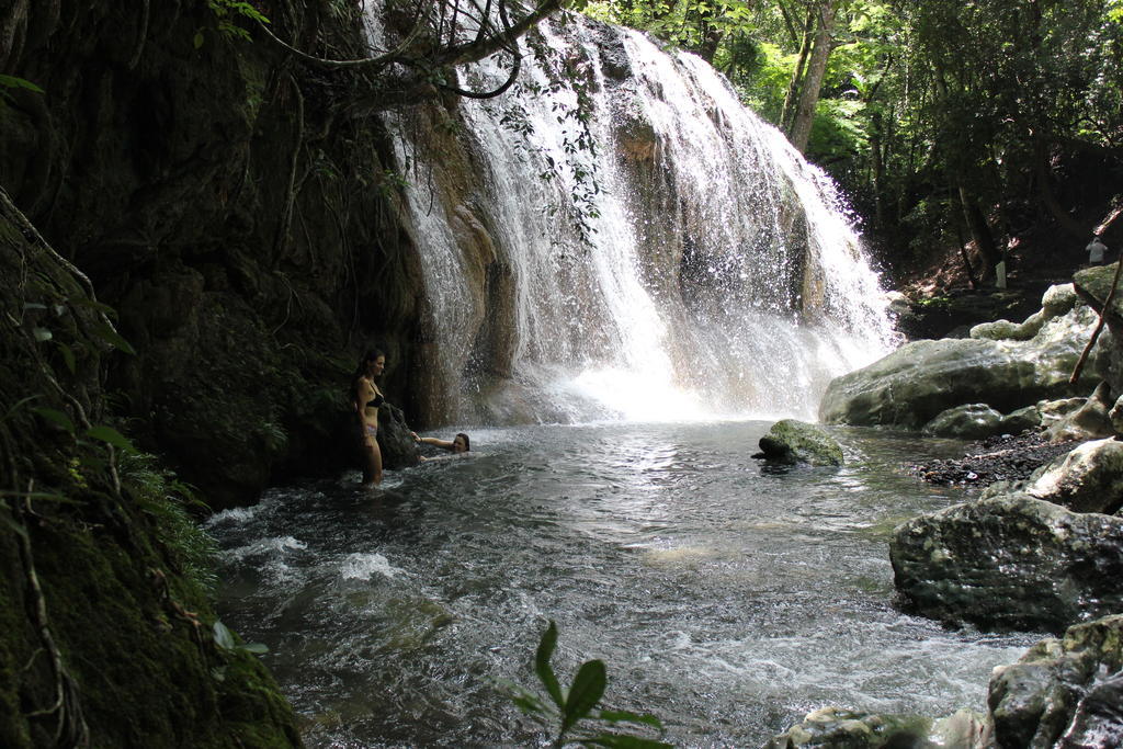 Hotel Y Restaurante Backpackers Rio Dulce Luaran gambar