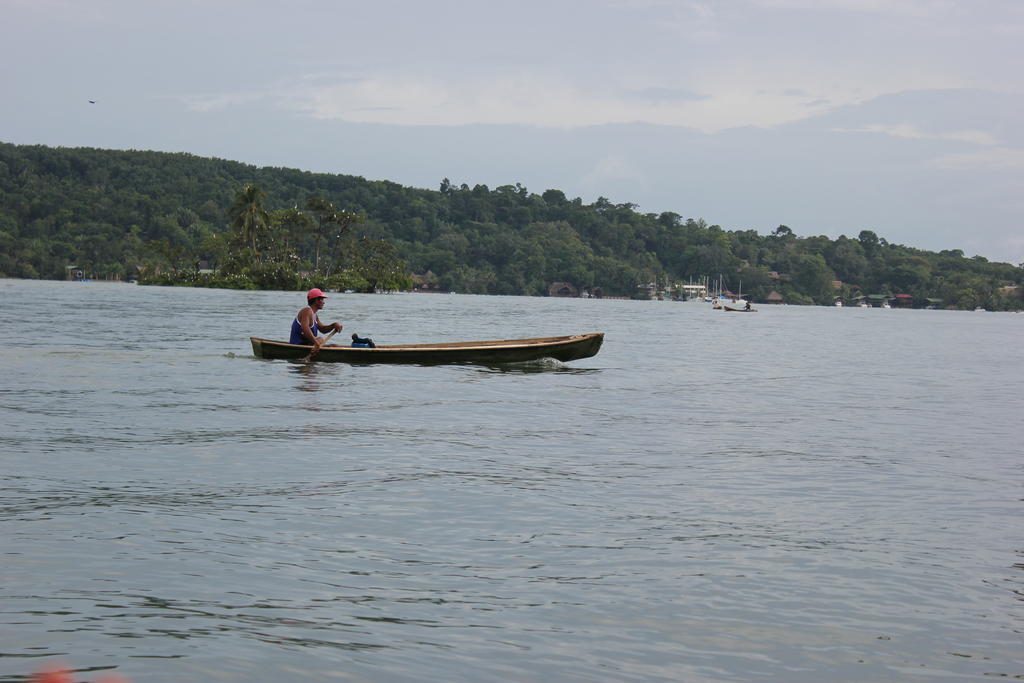 Hotel Y Restaurante Backpackers Rio Dulce Luaran gambar