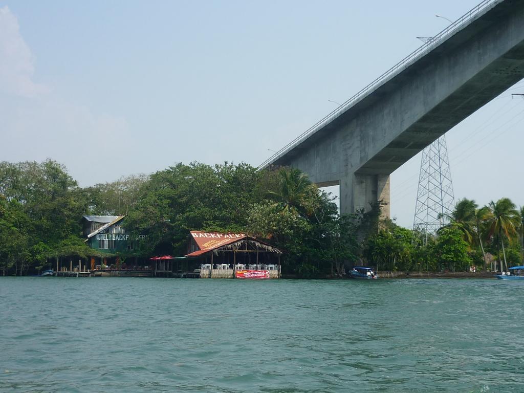 Hotel Y Restaurante Backpackers Rio Dulce Luaran gambar