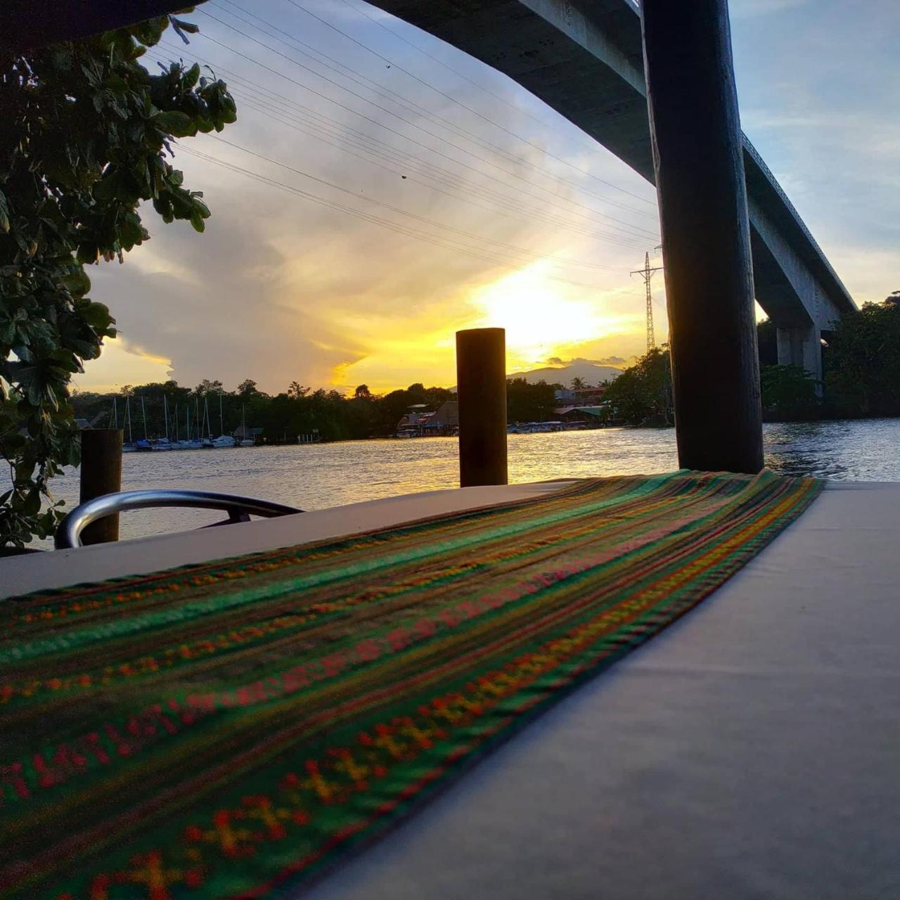 Hotel Y Restaurante Backpackers Rio Dulce Luaran gambar