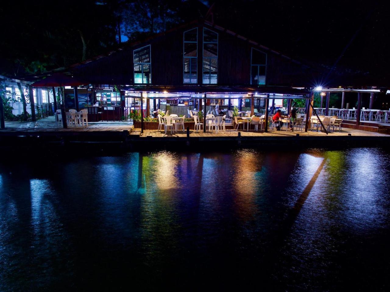 Hotel Y Restaurante Backpackers Rio Dulce Luaran gambar