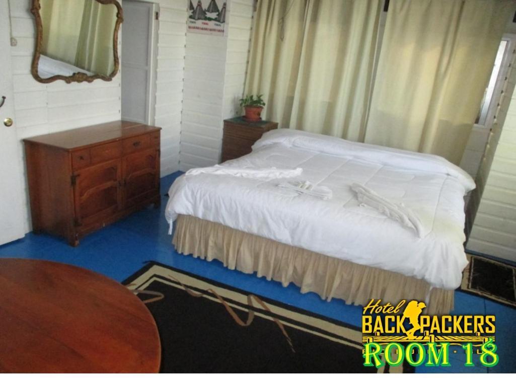 Hotel Y Restaurante Backpackers Rio Dulce Luaran gambar
