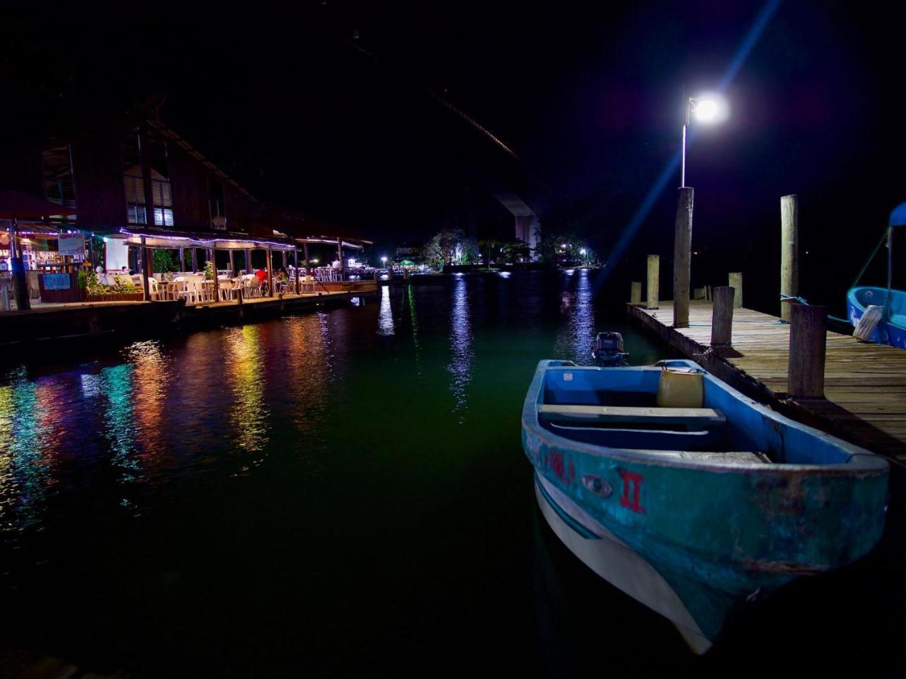 Hotel Y Restaurante Backpackers Rio Dulce Luaran gambar